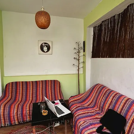 Guest house La Pita House *